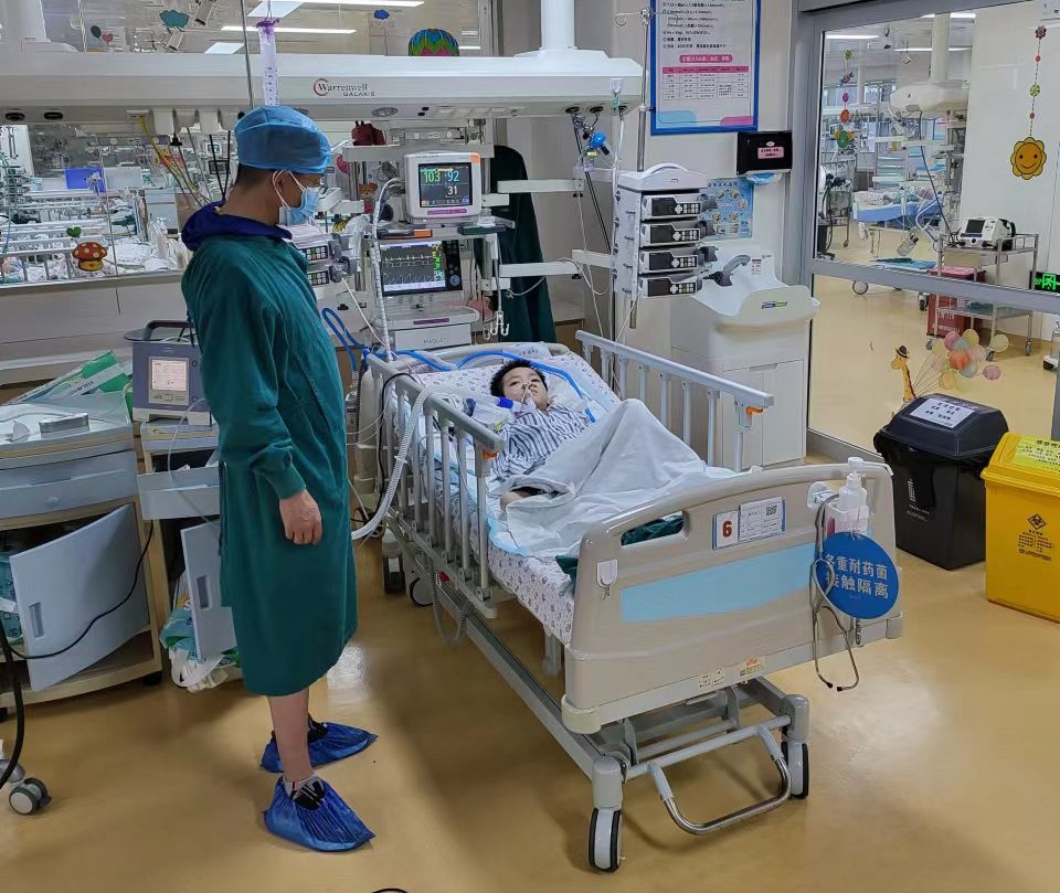 那坡县跨省救护车出租公司