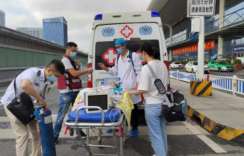 那坡县救护车出租公司